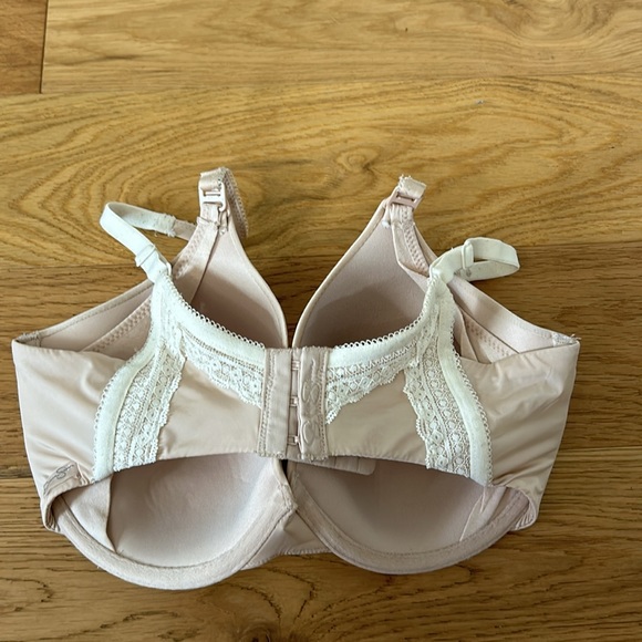 Jessica Simpson underwire nursing bra - Picture 4 of 6
